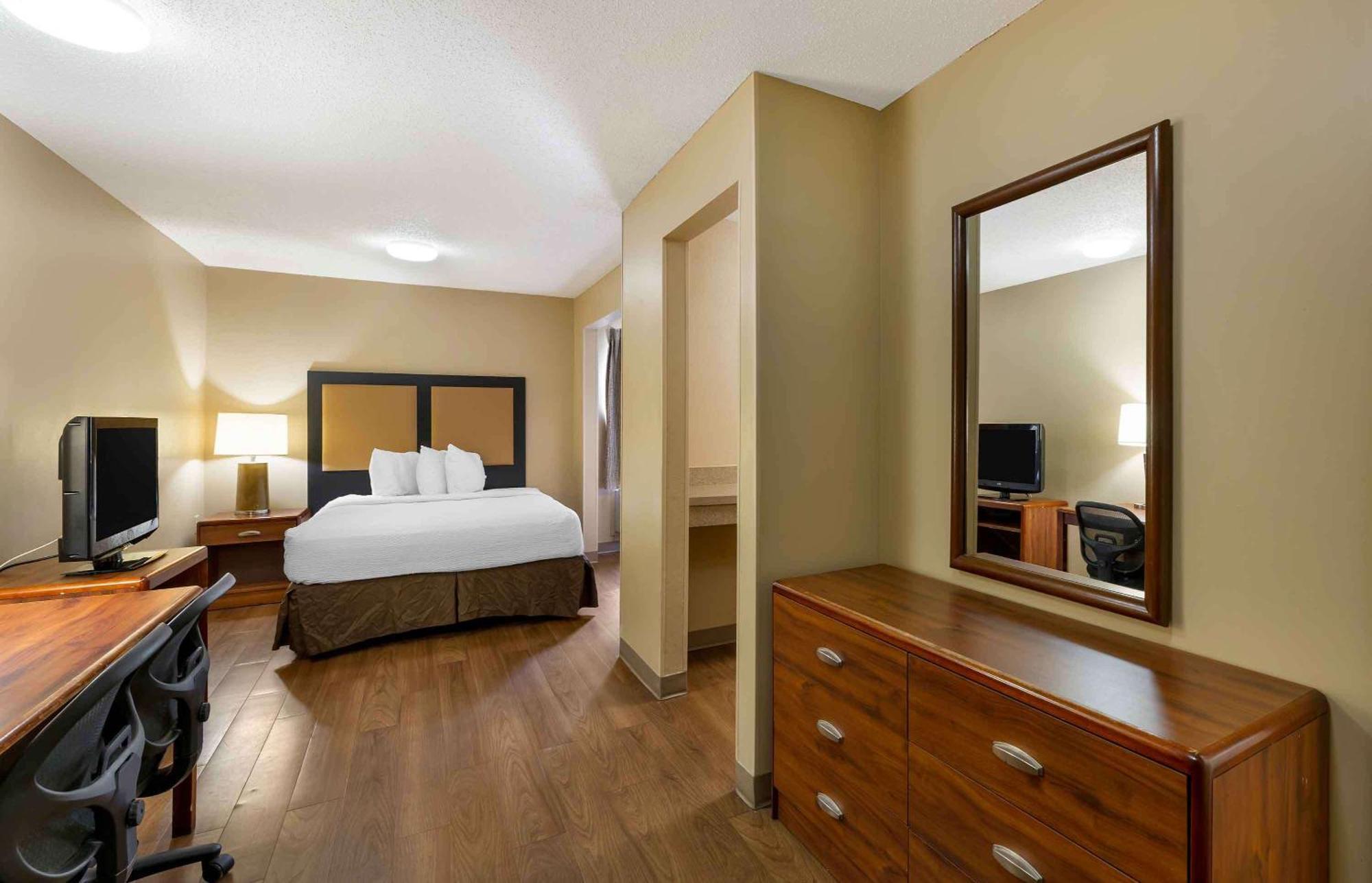 Extended Stay America Suites - Cleveland - Great Northern Mall North Olmsted Exterior photo