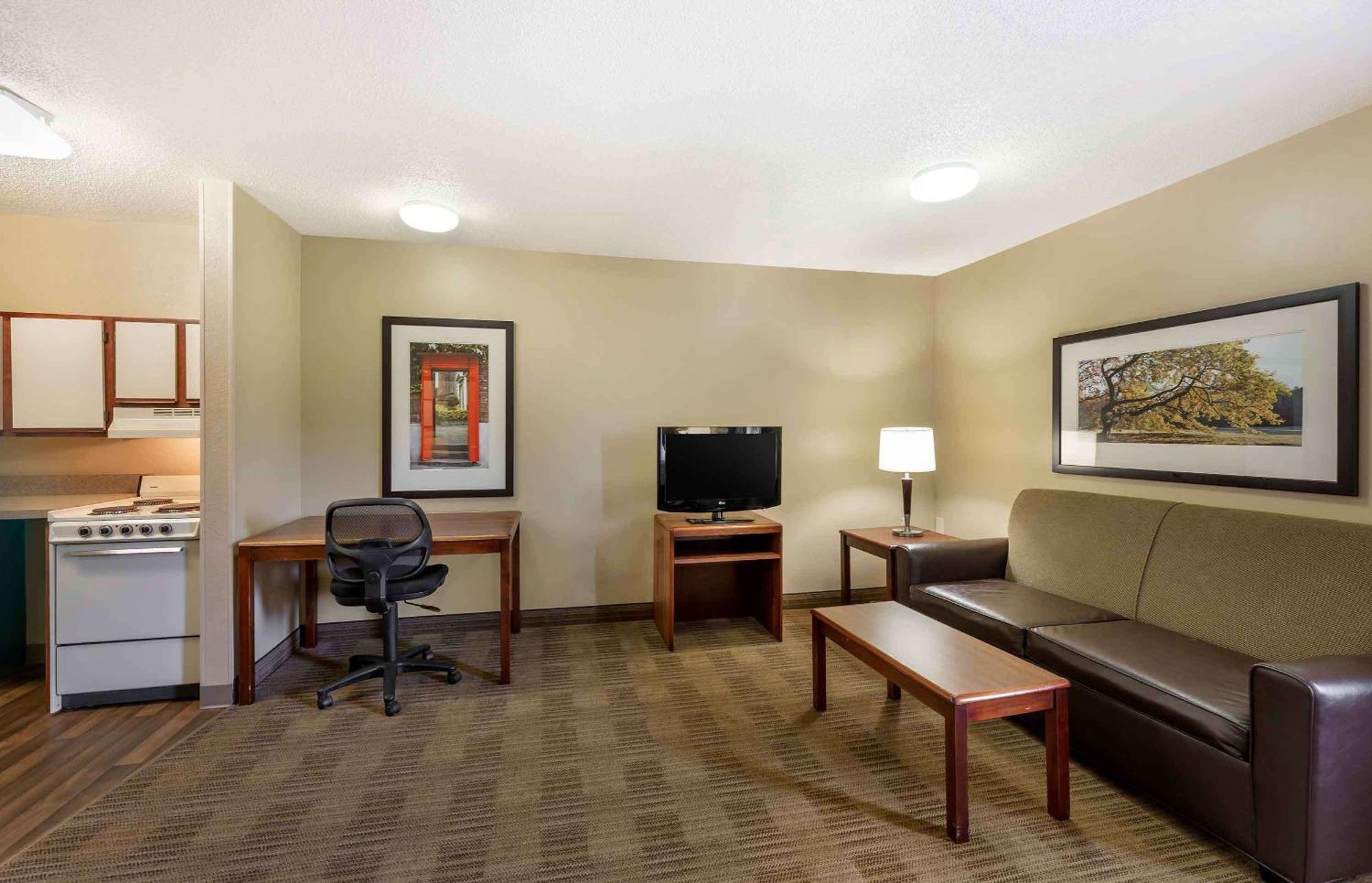 Extended Stay America Suites - Cleveland - Great Northern Mall North Olmsted Exterior photo