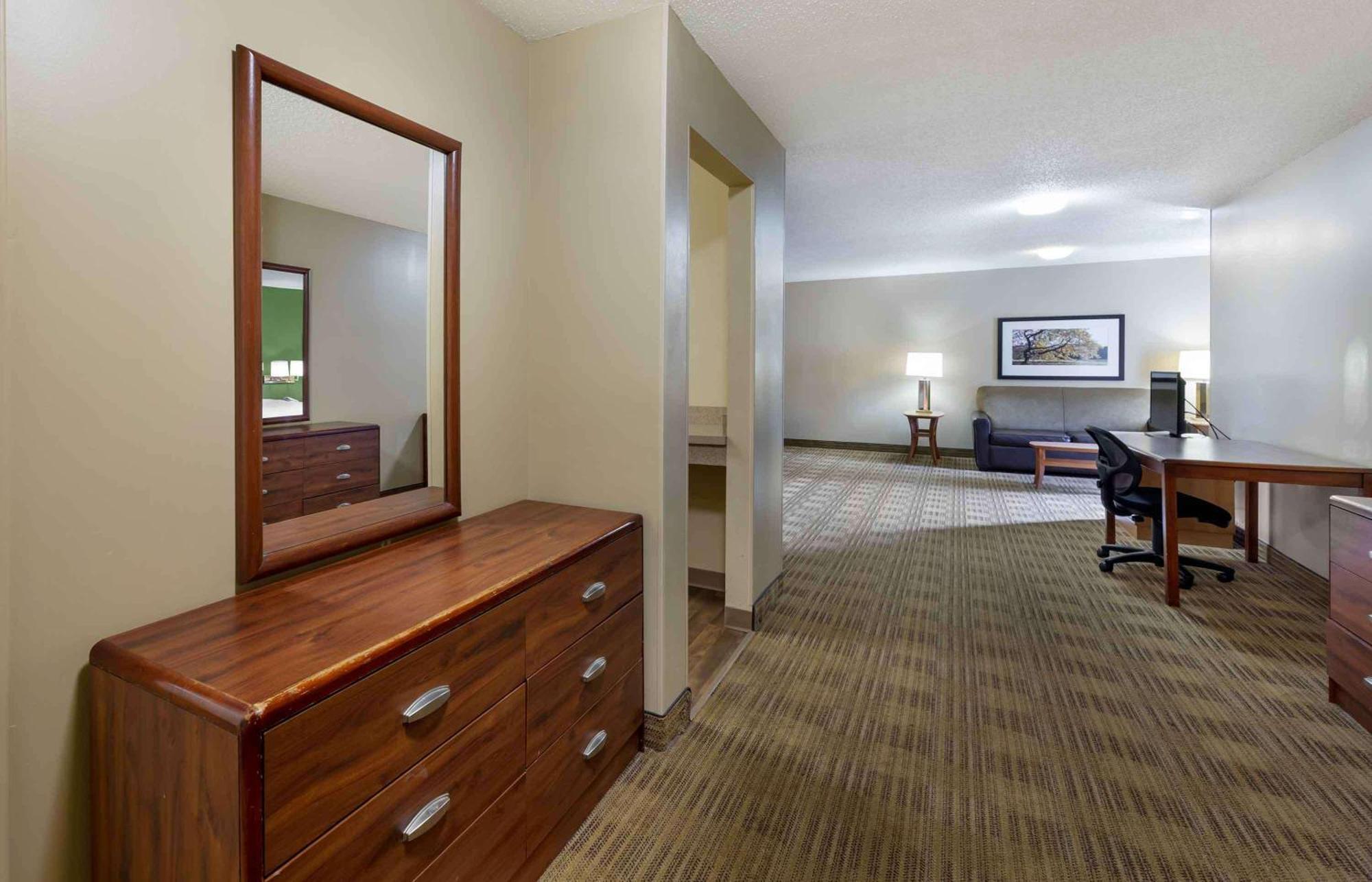 Extended Stay America Suites - Cleveland - Great Northern Mall North Olmsted Exterior photo